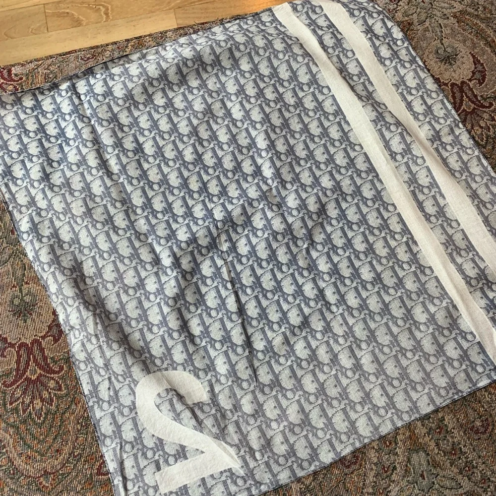 Dior scarf